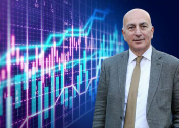 Mahfi Eğilmez'den Dikkat Çeken 'Faiz' Yorumu: 'Düne Kadar Haram Saydığı Faizi...'