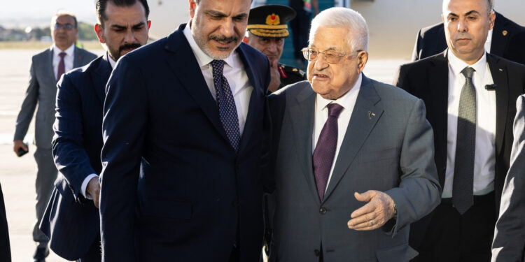 Mahmud Abbas Ankara’ya geldi: Erdoğan’la görüşmesi bekleniyor