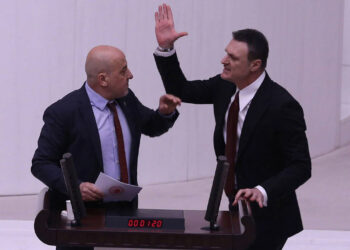 Meclis Kana Bulanmıştı: AKP'li Özalan, Saldırısının Arkasında!