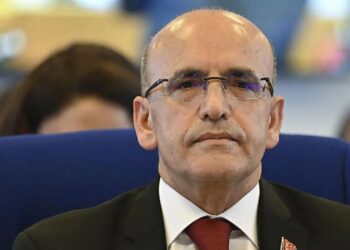 Mehmet Şimşek’in “istifasıyla” ilgili yeni iddia: “Şimşek’i kaçırmaya çalışanlar Saray’daki bazı danışmanlar”