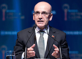 Mehmet Şimşek'ten 'Kara Pazartesi' İçin İlk Yorum: Geçici Panik Atak