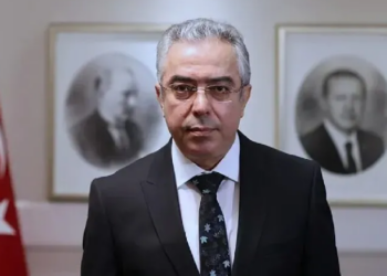 Mehmet Uçum’dan Yeni Anayasa Mesajı! İlk 4 Madde ve 'Yüzde 50+1' Detayı Dikkat Çekti