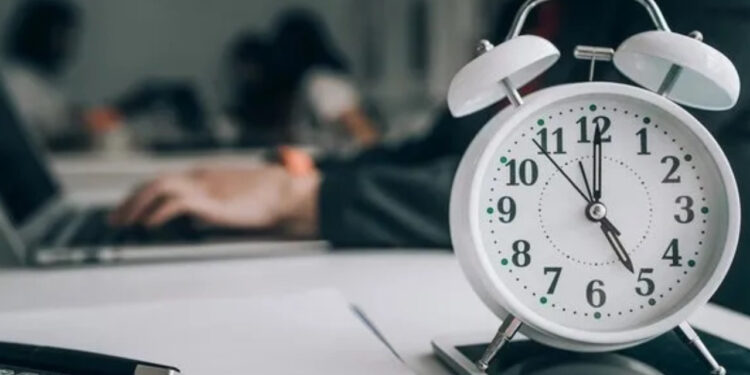 Milyonlarca Çalışanı İlgilendiriyor! Mesai Saatleri Azalıyor Mu?