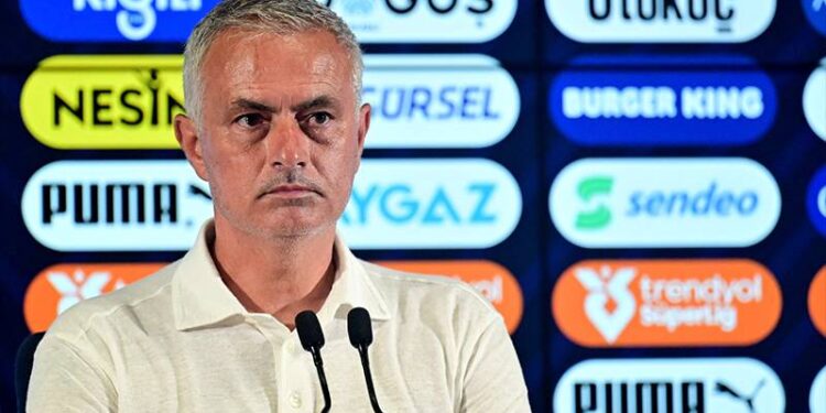 Mourinho onay verdi; Fenerbahçe, Galatasaray'ın eski yıldızı için harekete geçti
