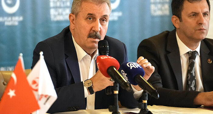 Mustafa Destici, ‘Instagram’ı kapatma’ kararına destek verdi: “Kendilerine çekidüzen vermek zorundalar”