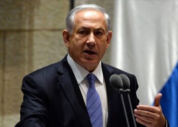 Netanyahu'nun ailesinin İran misillemesinde yöneticilere ayrılan sığınakta kalmayı planlaması tartışılıyor
