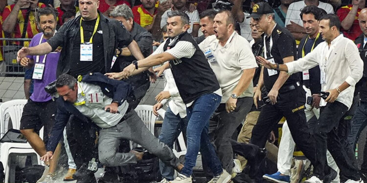 Olaylı Göztepe Maçı Sonrası Fenerbahçe Başkanı Ali Koç'tan 54 İsme Suç Duyurusu