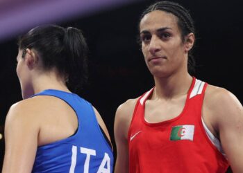 Olimpiyat'ta İtalyan kadın boksörün Cezayirli rakibi karşısında çekilmesi: Ünlülerle liderler 'trans' tartışması başlattı