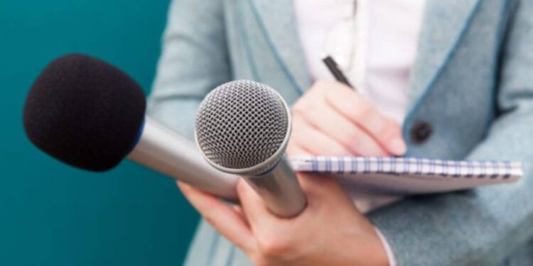 Önce "naş..naş.." diyerek kovdular, sonra saldırdılar