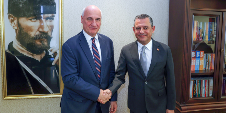 Özgür Özel, Yunanistan Büyükelçisi Bizakis ile Görüştü