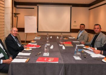 Özgür Özel, partisinin eski başkanlarıyla görüştü