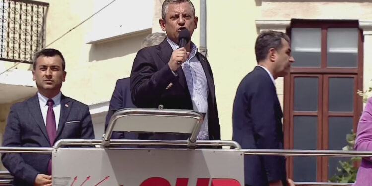 Özgür Özel'den Fındık Alım Ücretine Tepki: 'Bu Fiyata Vermiyoruz' Diyeceksiniz