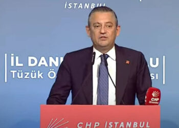 Özgür Özel'den 'Parti İçi Koltuk Tartışmaları'na Örtülü Cevap: Birileri Bekliyor ki Tartışacağız, Yok Öyle Yağma!