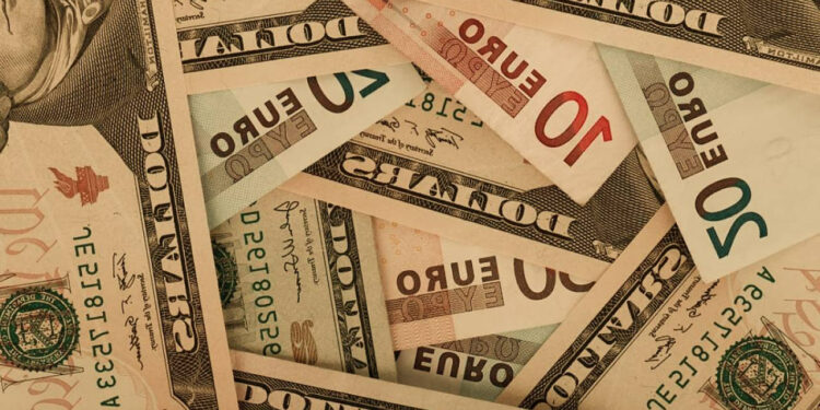 Piyasalar Yarını Bekliyor: İşte Dolar ve Euroda Son Durum