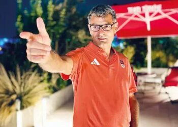 Rahatlık gibi görünüyor ama içimizde ne fırtınalar kopuyor bilemezsiniz