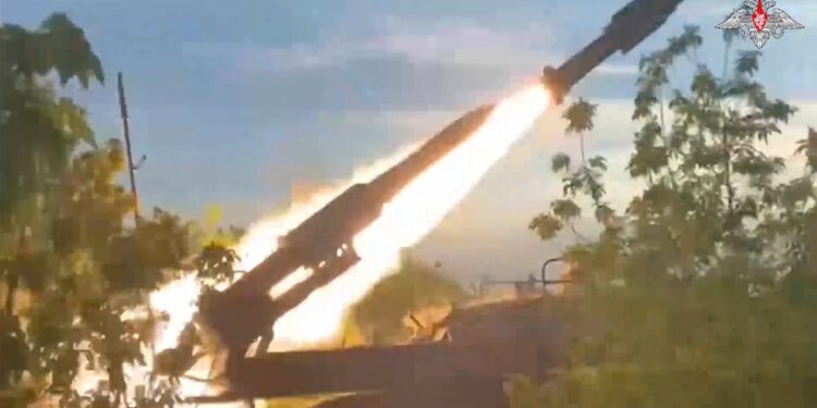 Rus ordusundan Ukrayna’nın askeri ve enerji tesislerine geniş çaplı bombardıman: 4 ölü