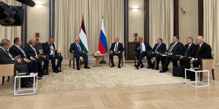 Rusya Devlet Başkanı Vladimir Putin, Filistin Devlet Başkanı Abbas ile Görüştü