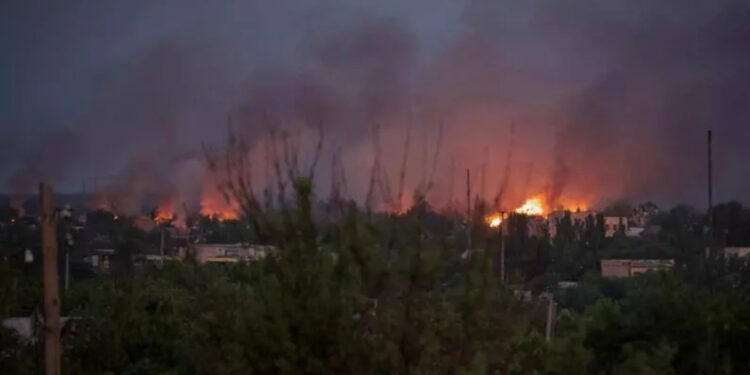 Rusya Donetsk'te Sviridonovka Yerleşim Bölgesini Ele Geçirdi