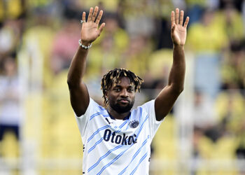 Saint-Maximin, Fenerbahçe hakkında konuştu: Mourinho'yu reddedemezsiniz