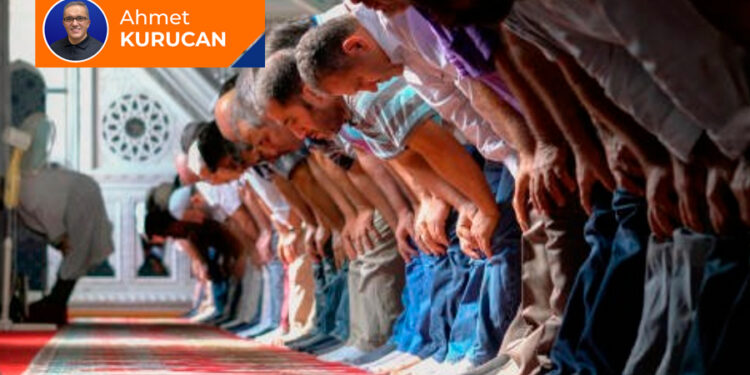 Sakalla, çarşafla Müslümanlık olmaz 