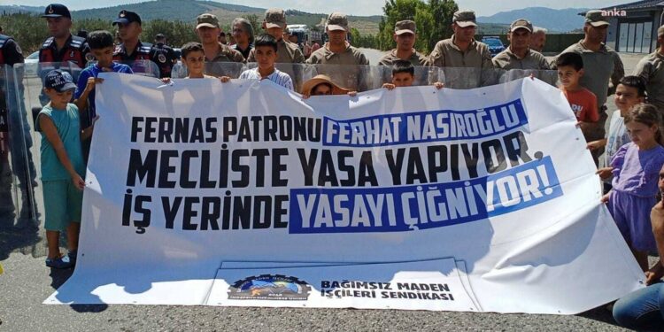 Sendikanın Örgütlenme Uzmanı Başaran Aksu’nun da aralarında olduğu 5 kişi gözaltına alındı