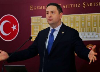 Ses verin saray ahalisi, sizin uçaklar rahat mı?”