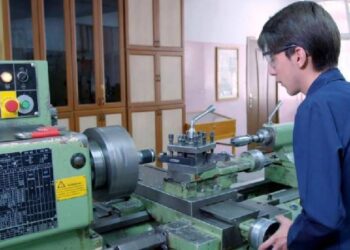 Sınıf ayrımcılığı MEB eliyle derinleştiriliyor