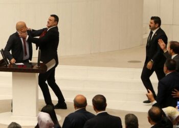 Siyasilerden TBMM'deki kavgaya tepkiler