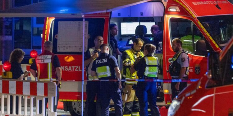 Solingen'de bıçaklı saldırı: 3 ölü, 8 yaralı