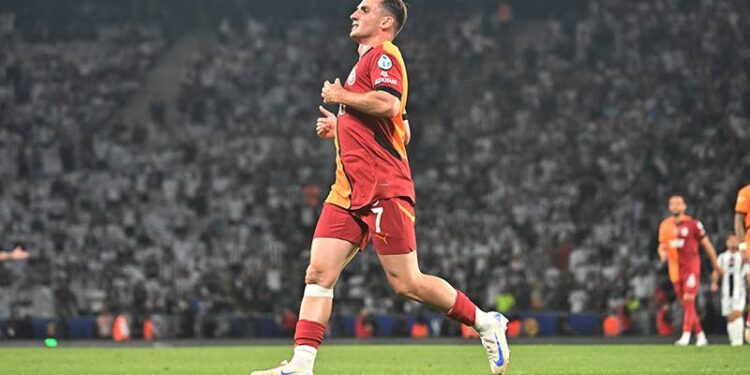 Soyunma odasında küfür ettiği söylenmişti; Kerem Aktürkoğlu'ndan açıklama