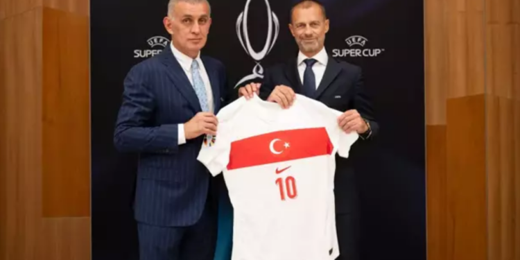 TFF Başkanı Hacıosmanoğlu, UEFA Başkanı Ceferin ile Polonya'da Görüştü