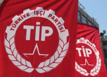TİP'te toplu istifa