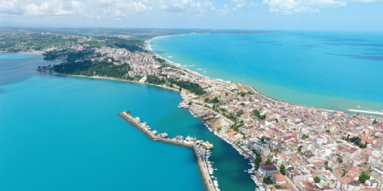 TÜİK 'En Mutlu İl Sinop' Demişti: 'Sebebi AKP Hükümetinin Türkiye’den Yok Oluyor Olması'