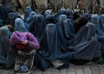 Taliban’dan kadınlara yeni kısıtlamalar; sesleri bile yasaklandı