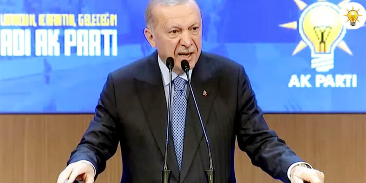 Tayyip Erdoğan: Kendini yorulmuş hisseden varsa, kenara çekilsin