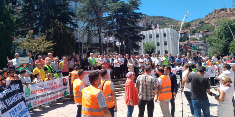 Tokat’ta köylüler maden arama çalışmasını protesto etti: 30’a yakın köy susuz kalacak