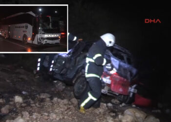 Tokat’ta yolcu otobüsü ile otomobil çarpıştı: 2 ölü, 3 yaralı