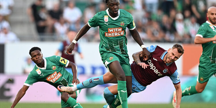 Trabzonspor, Avrupa Ligi'nde Rapid Wien engelini aşamadı