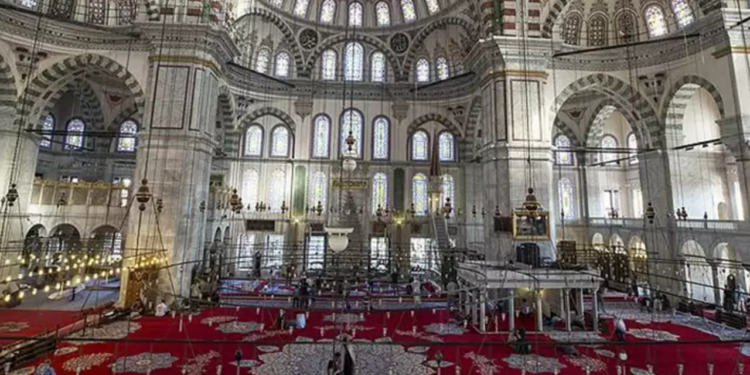 Türkiye'nin En İnançlı İlleri Açıklandı! İlk Sıradaki İl Herkesi Şaşırttı, Kimse Beklemiyordu
