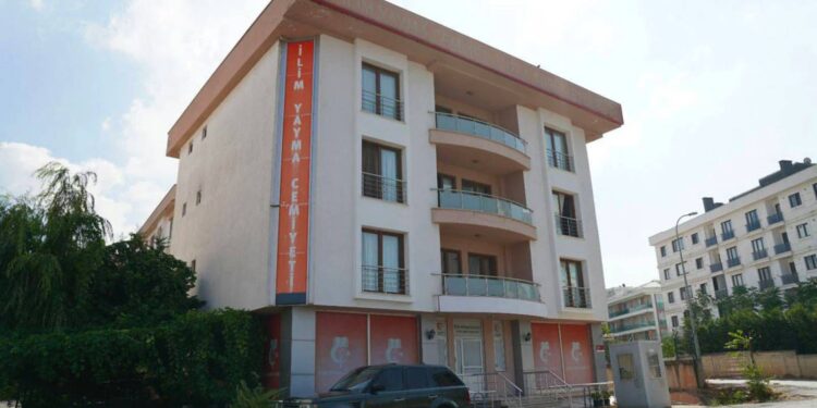 Tuzla Belediyesi, AKP döneminde İlim Yayma Cemiyeti'ne verilen binaların tahliyesini istedi
