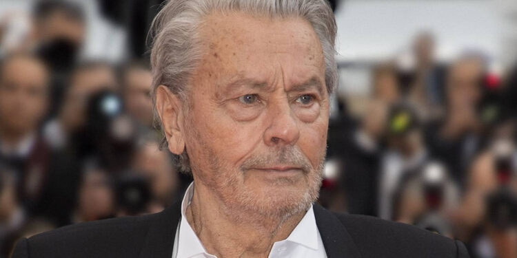 Ünlü oyuncu Alain Delon, 88 yaşında hayatını kaybetti