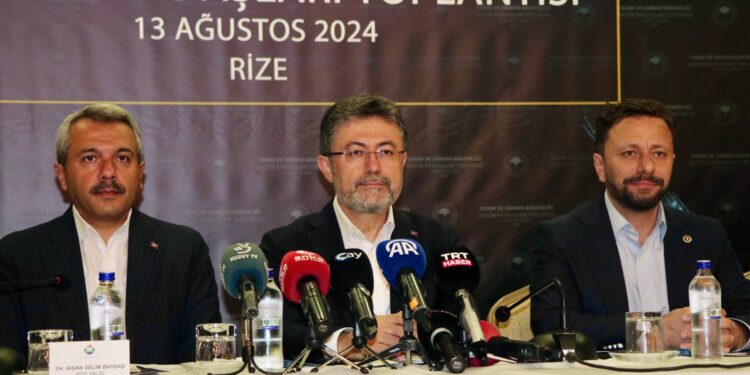 Üreticiyi manipüle etmek yolunda bir amaç gütme var, tarım siyaset üstüdür