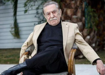 Usta oyuncu Aydemir Akbaş yaşamını yitirdi