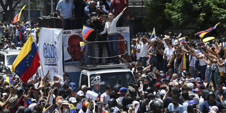 VENEZUELA | Muhalefet direnmeye devam ediyor; uluslararası baskı yeterli değil