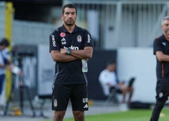 Van Bronckhorst, Süper Kupa taktiğini belirledi