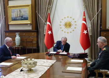 YAŞ kararları açıklandı: 23 general ve amiral üst rütbeye yükseltildi