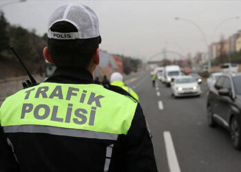 Yarın Yola Çıkacaklar Dikkat! Bu Yollar Trafiğe Kapalı Olacak