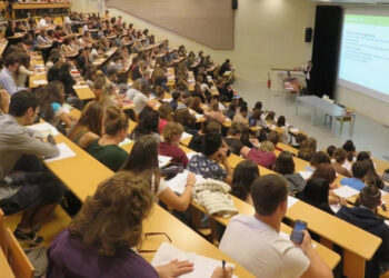 Yurtlardaki oda fiyatı bile 10 bin lirayı aştı; öğrenciler kara kara düşünüyor!