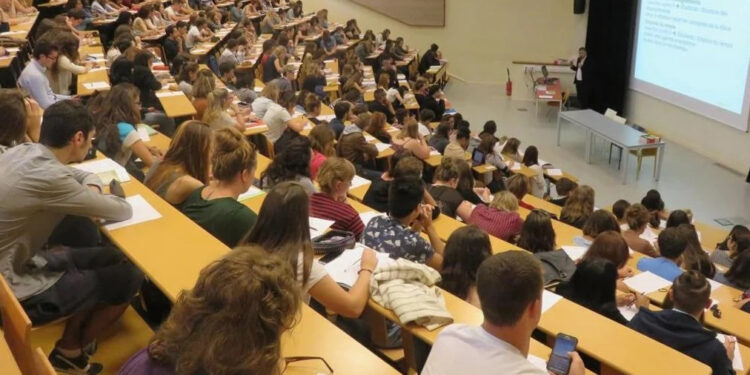 Yurtlardaki oda fiyatı bile 10 bin lirayı aştı; öğrenciler kara kara düşünüyor!