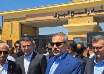 Mısır’a giden Dışişleri Bakanı Hakan Fidan, Refah Sınır Kapısı’nı ziyaret etti